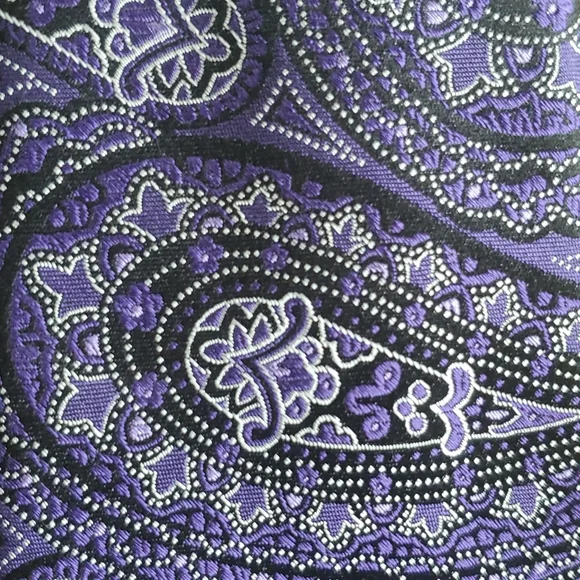 Perry Ellis portfolio necktie - Picture 2 of 8